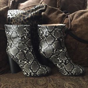 CCBubble Snakeskin Block Heel Ankle Boots